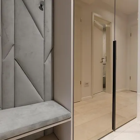Apartment Cosyverse Coresi Escape *